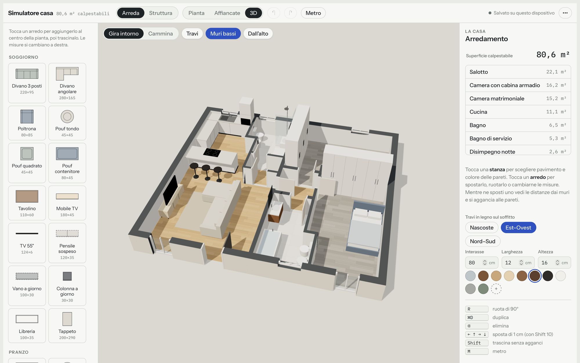 Il simulatore di arredamento in 3D: un appartamento visto dall'alto con i muri bassi, le stanze arredate, un catalogo di arredi a sinistra e le proprietà dell'elemento selezionato a destra.